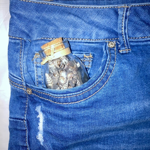 WAX JEAN “BUTT, I LOVE YOU” cutoff denim jean shorts distressed denim Sz Lg GUC - Picture 8 of 12